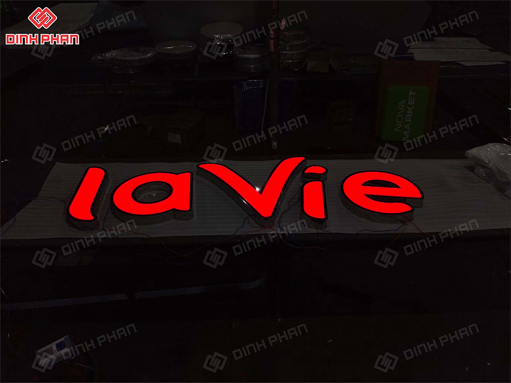 Logo thương hiệu Lavie