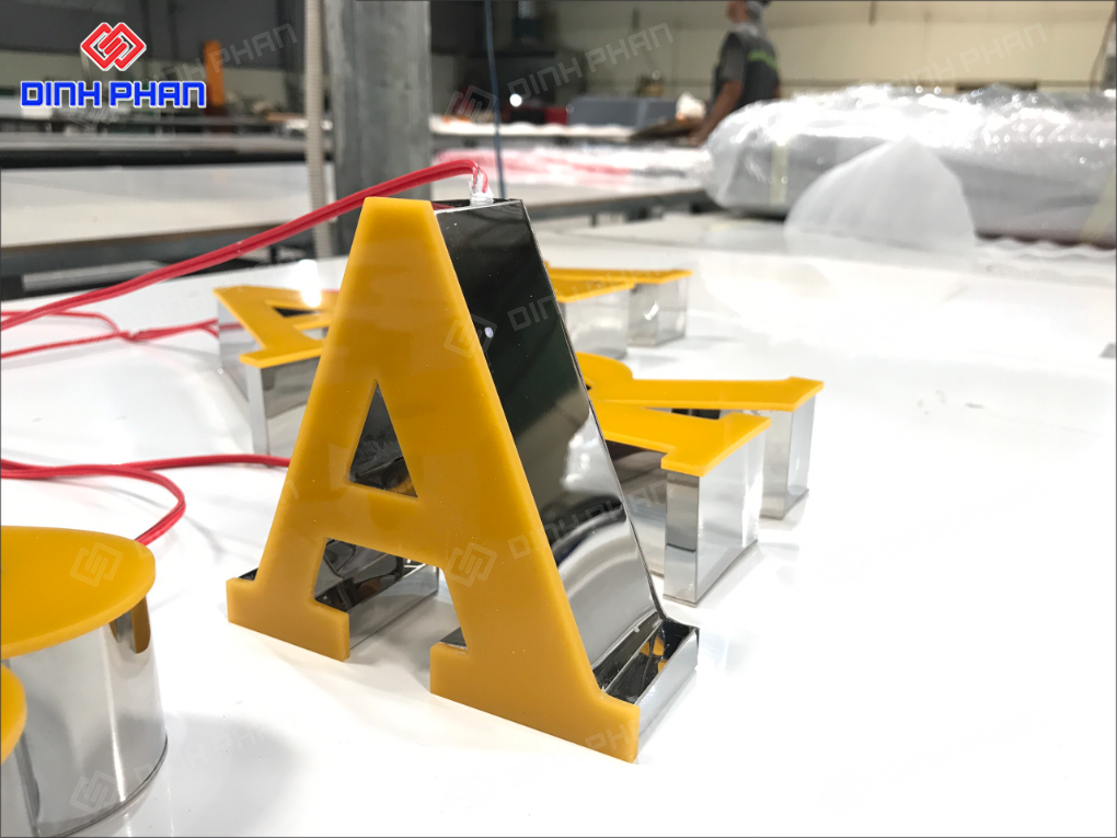 Chữ inox sáng mặt cao cấp: Bảng hiệu sang trọng, bền đẹp Chữ inox sáng mặt