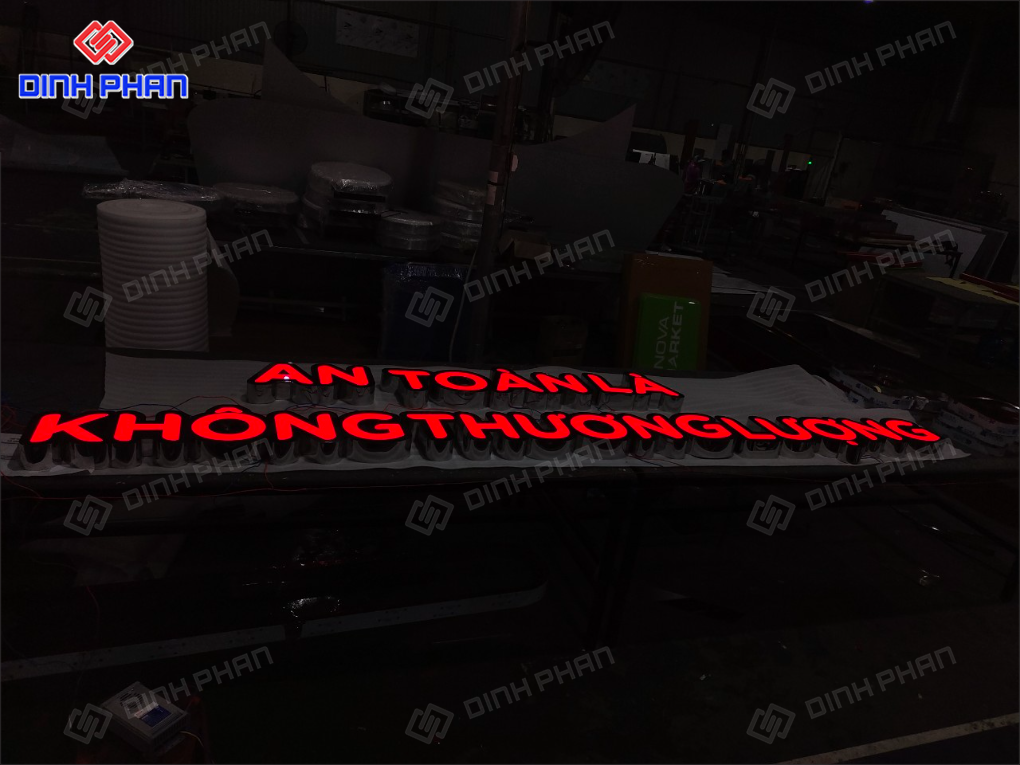 Chữ inox sáng mặt cao cấp: Bảng hiệu sang trọng, bền đẹp Chữ inox sáng mặt