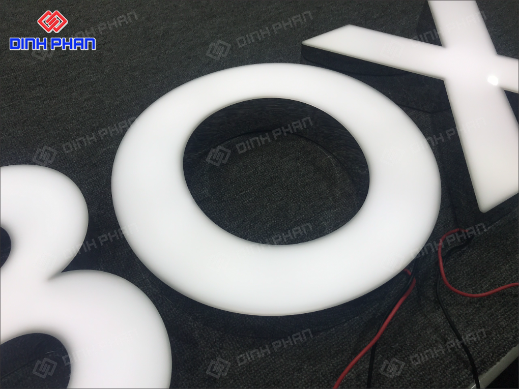 Chữ inox sáng mặt cao cấp: Bảng hiệu sang trọng, bền đẹp Chữ inox sáng mặt