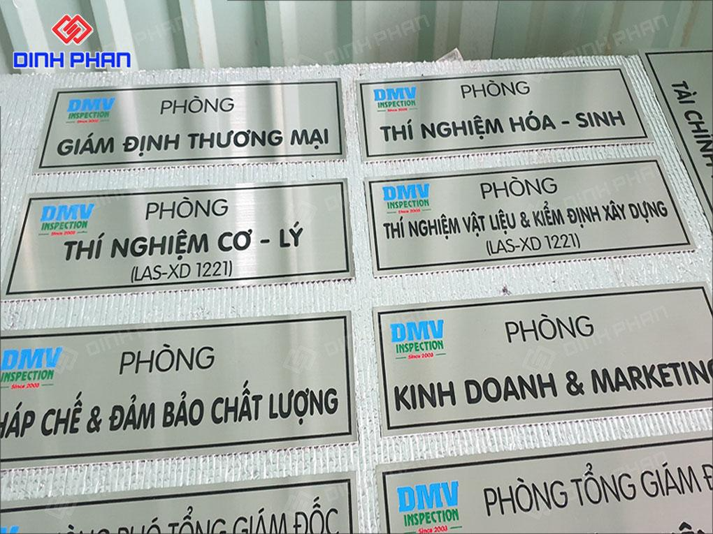 Chữ inox ăn mòn