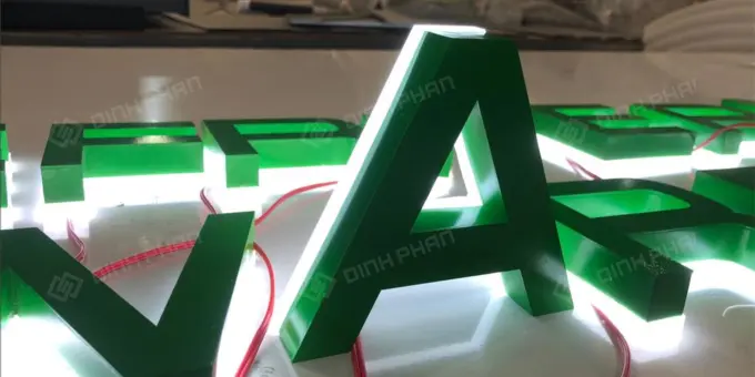 Chữ inox chân mica cháo