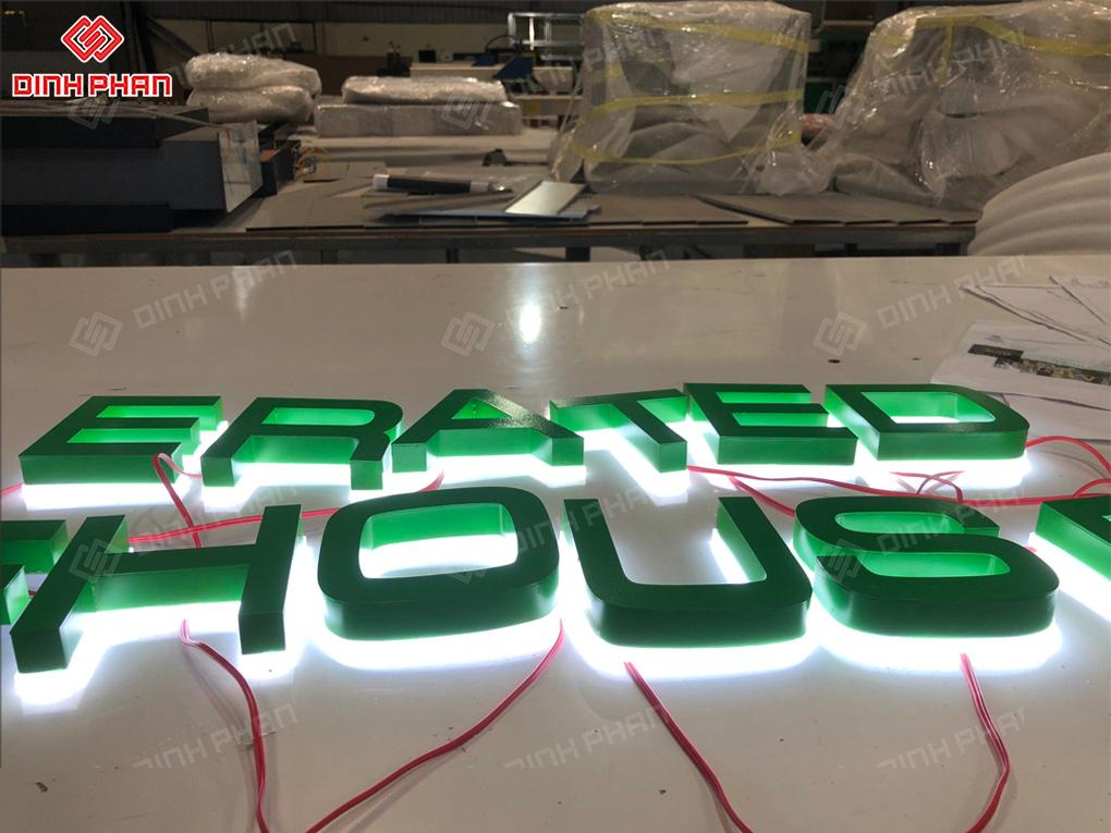 Chữ inox chân mica cháo