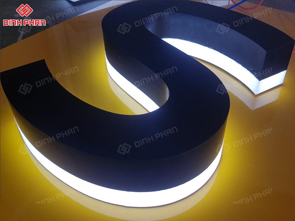 Chữ inox chân mica cháo