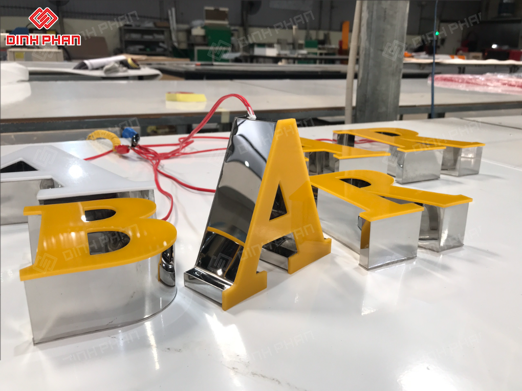 Chữ inox có đèn