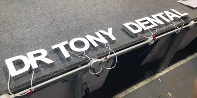 Chữ inox dán mica