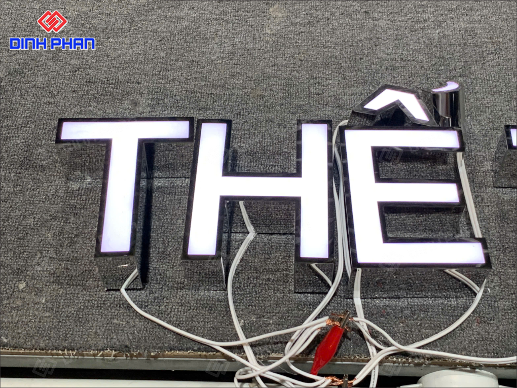 Chữ inox lọng viền