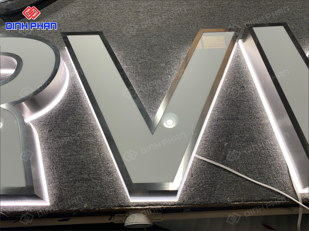 Chữ inox lọng viền