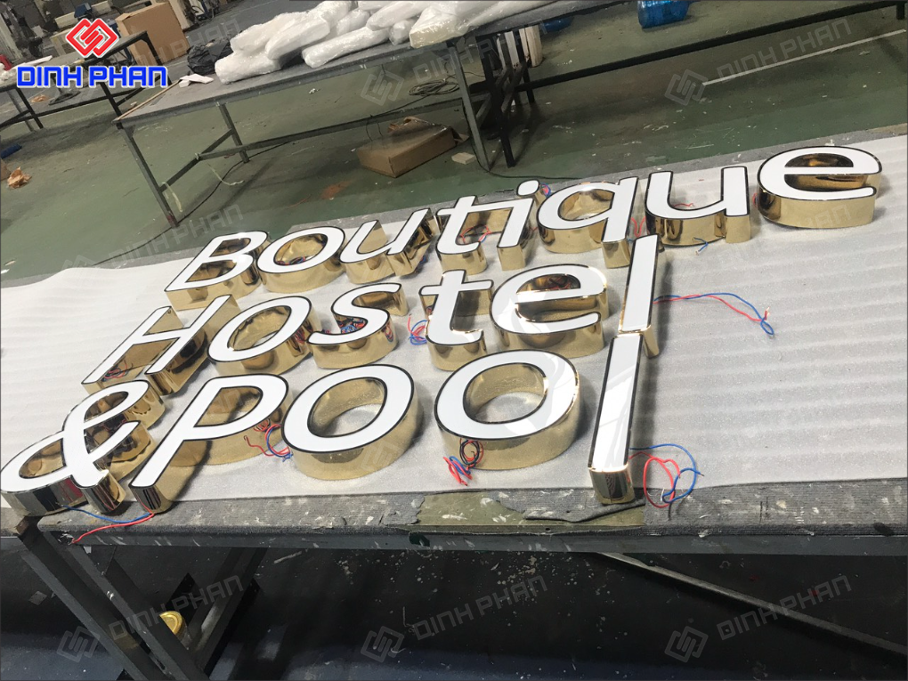 Báo giá gia công chữ inox mặt mica hút nổi mới nhất Chữ inox mặt mica hút nổi