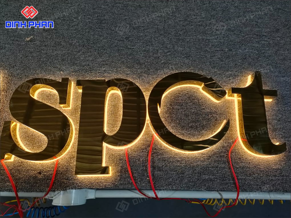 Chữ inox vàng đồng làm bảng hiệu cao cấp, bền đẹp Chữ inox vàng đồng