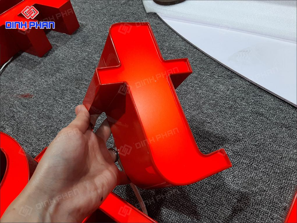 Chữ mica chân alu