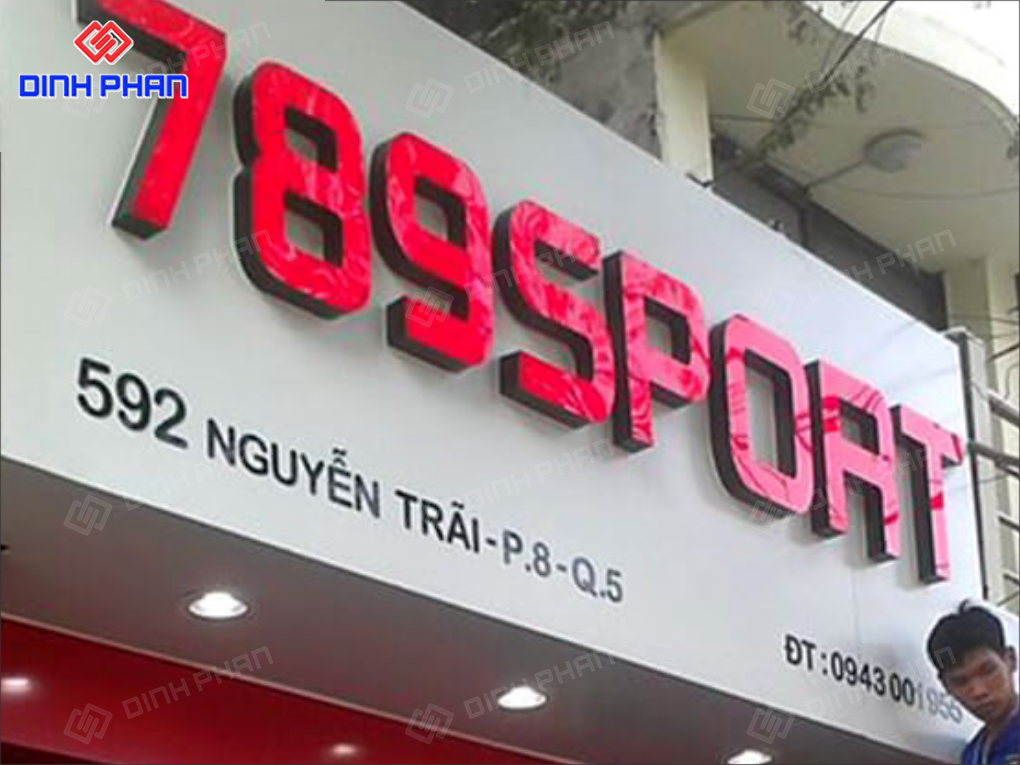 Chữ mica chân fomex