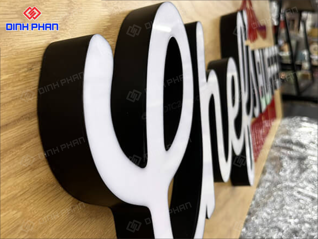 Chữ mica chân fomex