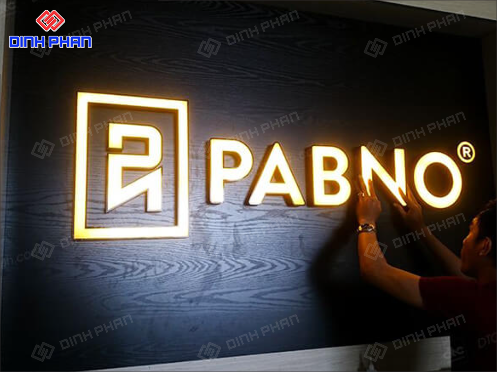 Chữ mica chân fomex