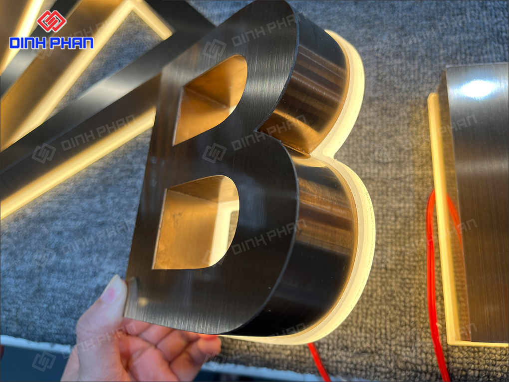 Chữ mica cháo đẹp, bền, giá rẻ Chữ mica cháo