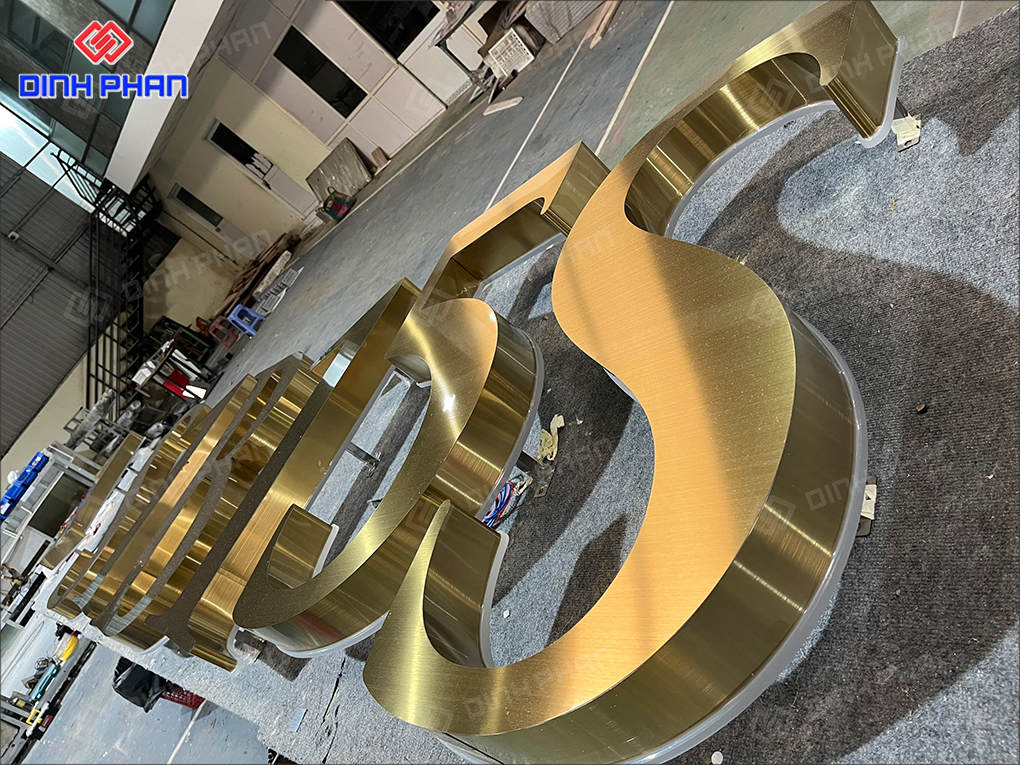 Chữ mica cháo đẹp, bền, giá rẻ Chữ mica cháo