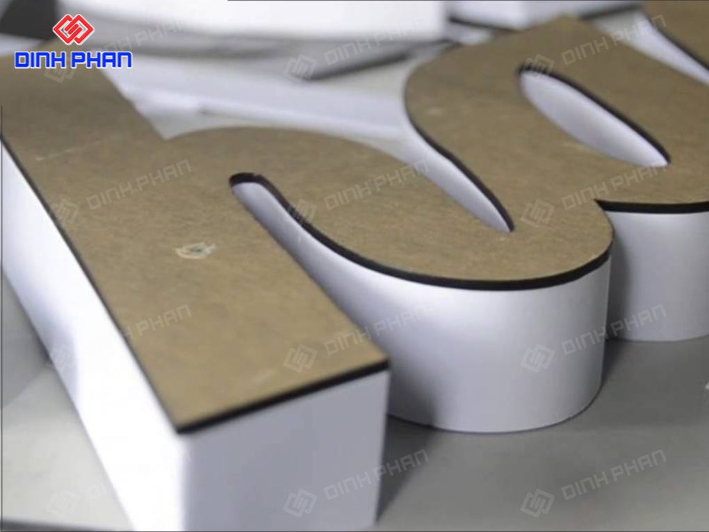 Chữ mica CNC đẹp, sắc nét: Báo giá mới nhất Chữ mica CNC