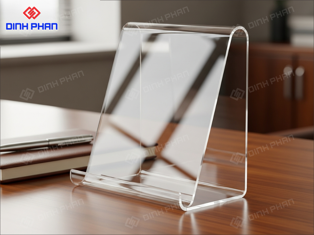 Chữ mica để bàn