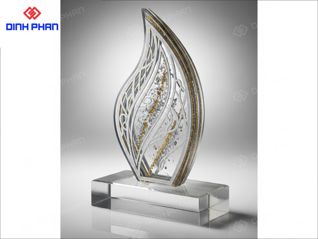 Chữ mica để bàn