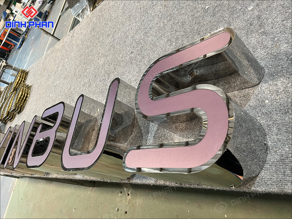 Chữ mica lọng viền inox