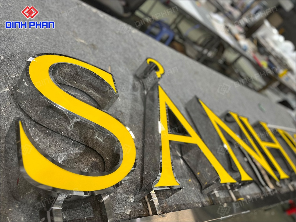 Chữ mica lọng viền inox