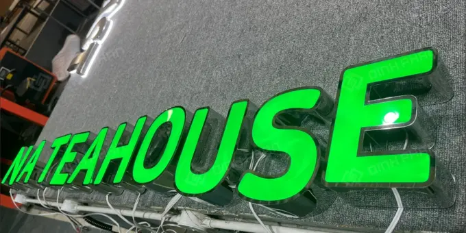 Chữ mica lọng viền inox