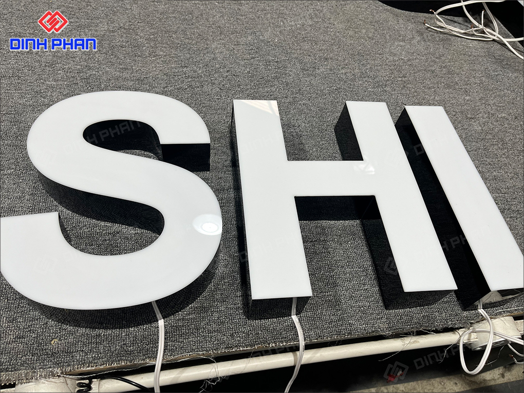 Chữ nhôm không gờ bền, đẹp, hợp xu hướng & giá rẻ Chữ nhôm không gờ