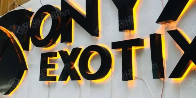 Chữ alu dán tường