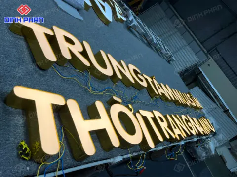 Chữ nhôm nguyên khối