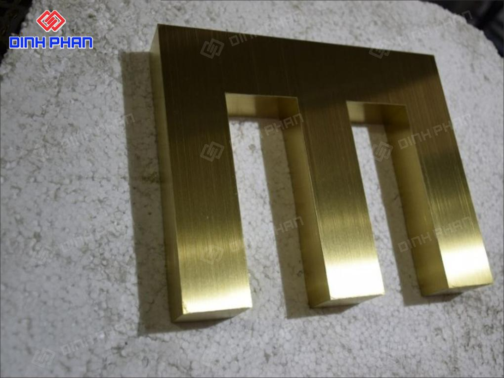 Gáy uốn chữ nhôm vàng xước chất lượng Chữ nhôm vàng xước