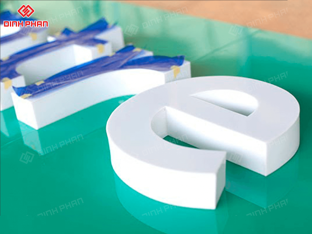 Chữ fomex trắng