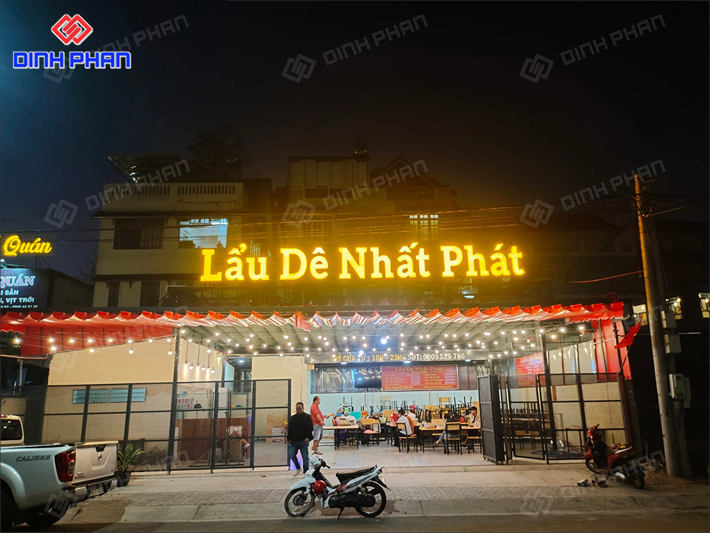 Làm quảng cáo
