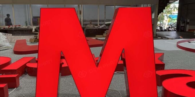 Báo Giá Logo Mica 